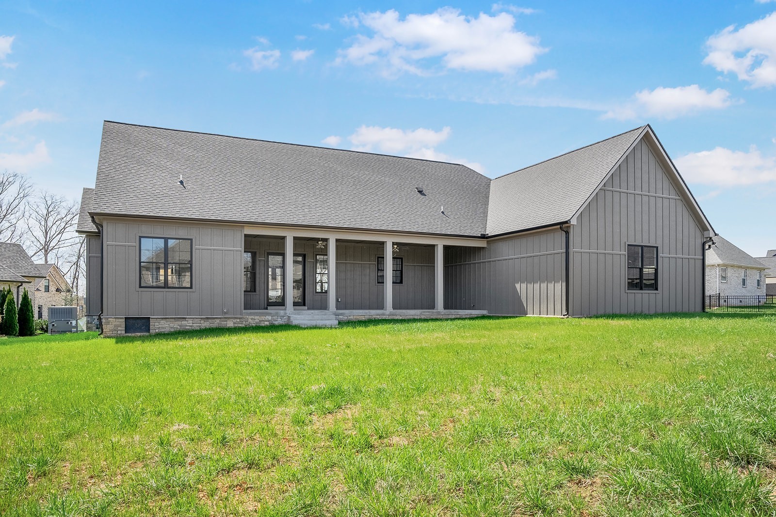 879 Shady Bluff Trail Clarksville TN 37043
