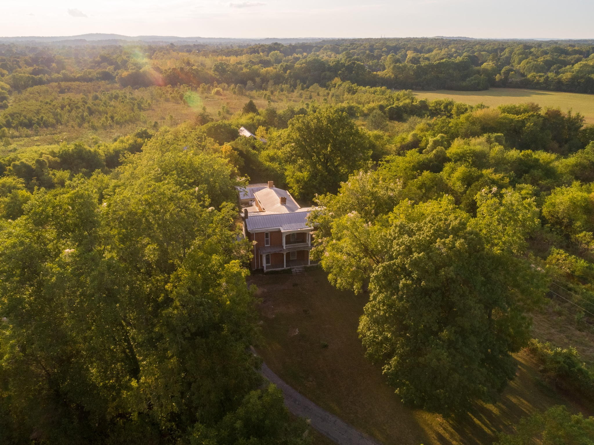 2070 Hunters Point Pike Lebanon TN 37087
