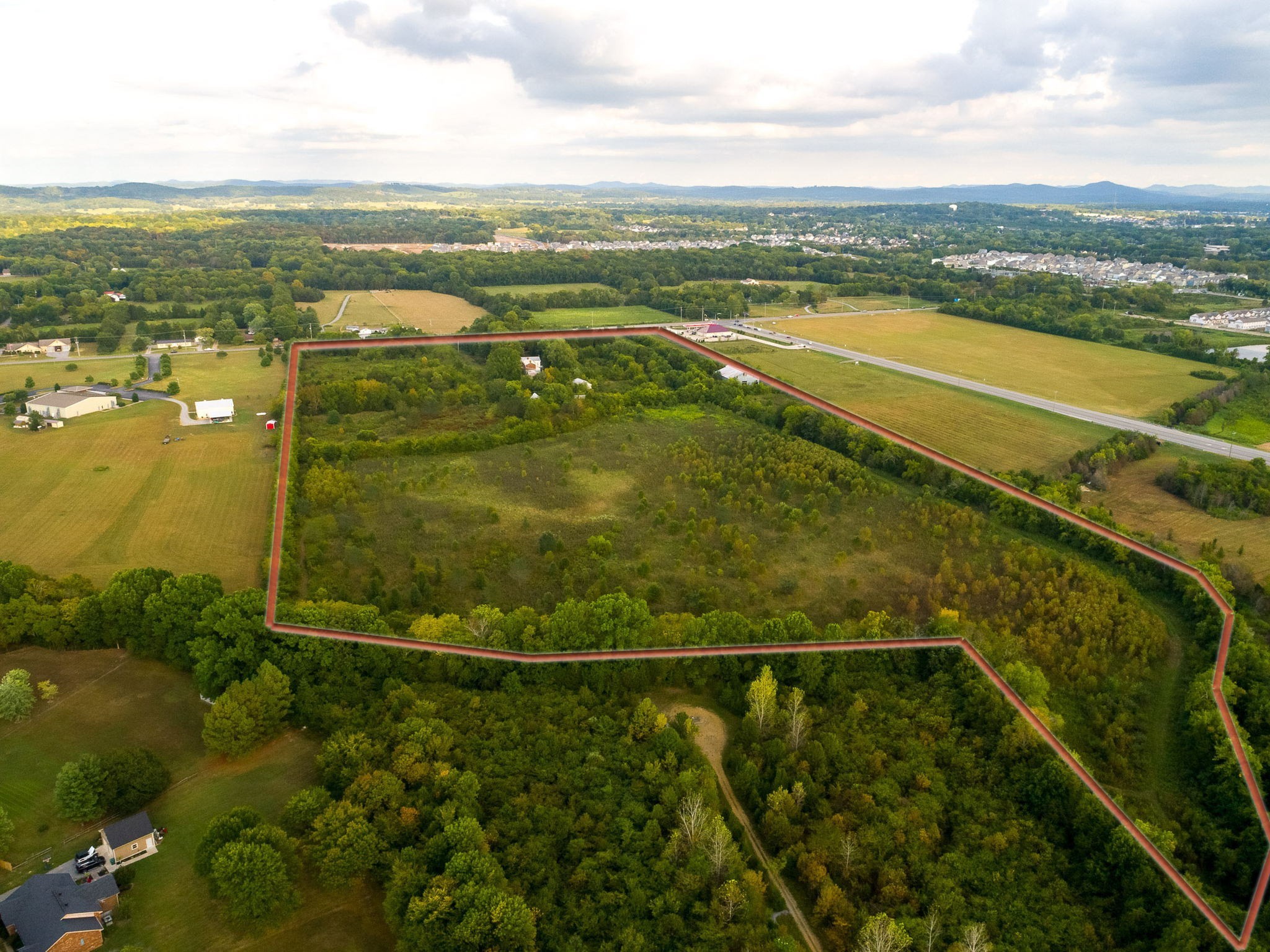 2070 Hunters Point Pike Lebanon TN 37087