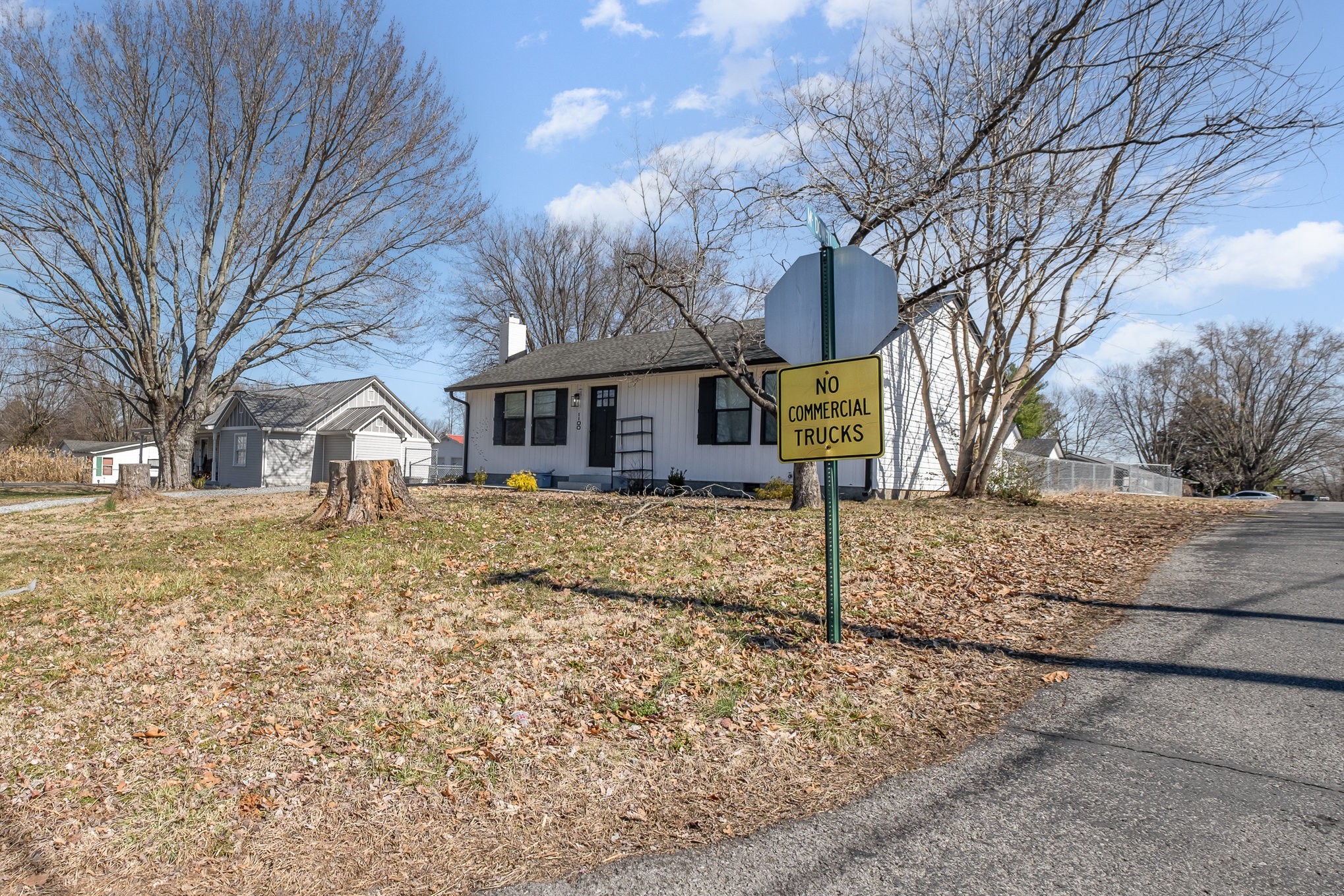 1100 S Russell Street Portland TN 37148