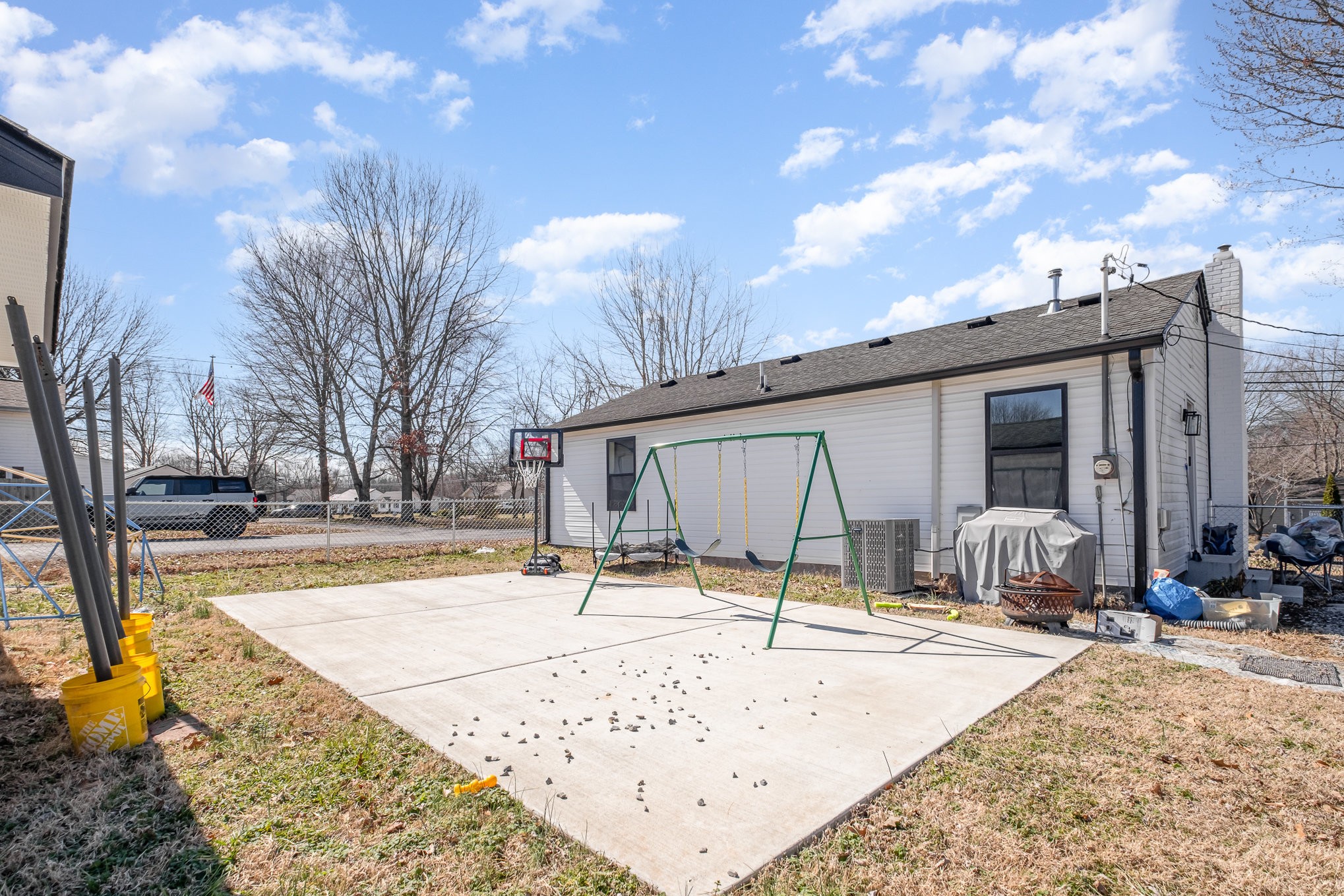 1100 S Russell Street Portland TN 37148