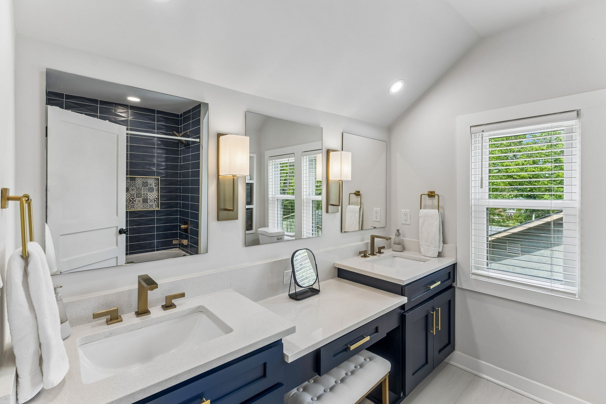 2518 Sharondale Drive Nashville TN 37215