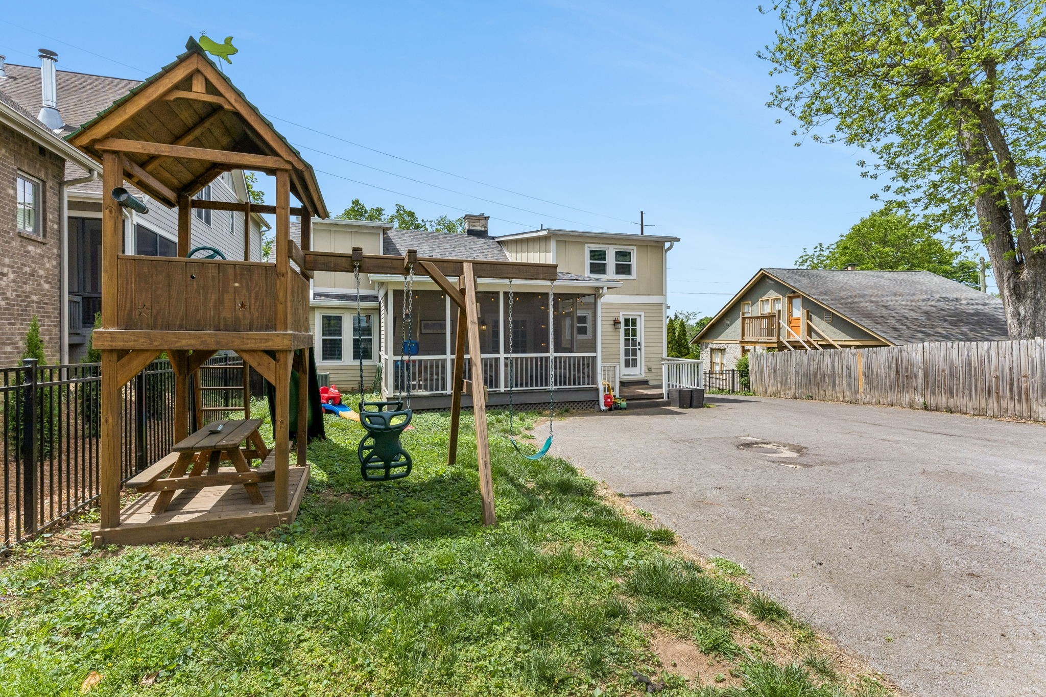 2518 Sharondale Drive Nashville TN 37215