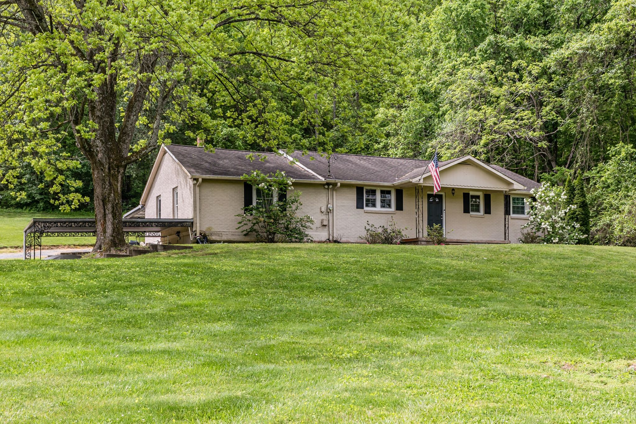 9005 Highway 100 Nashville TN 37221