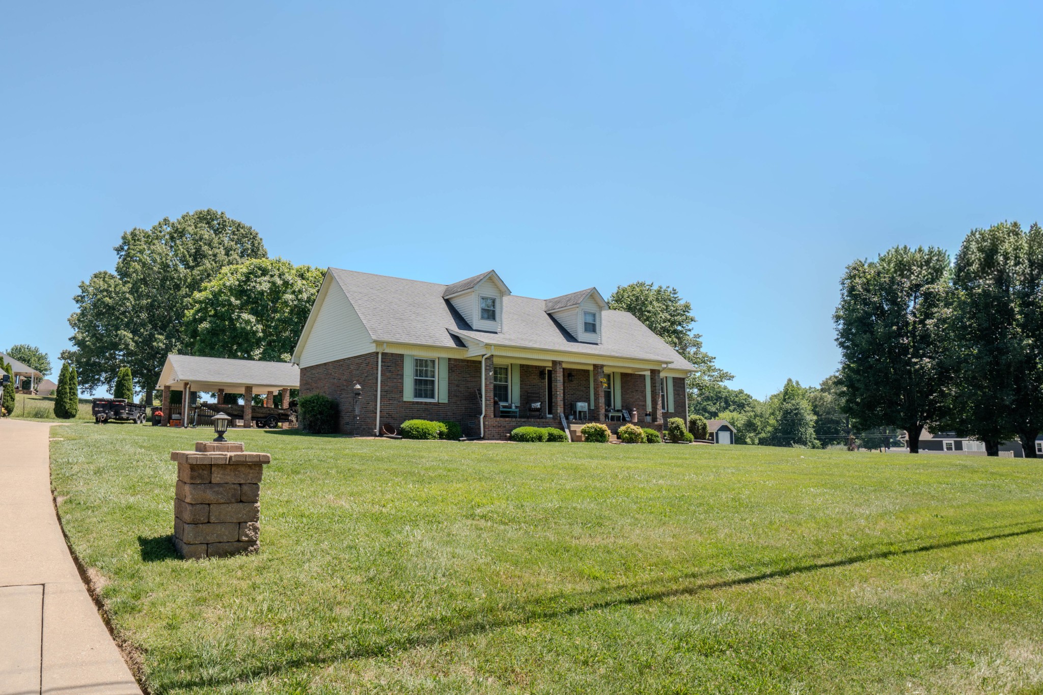 Lawrenceburg TN, 6 Hawthorne Drive