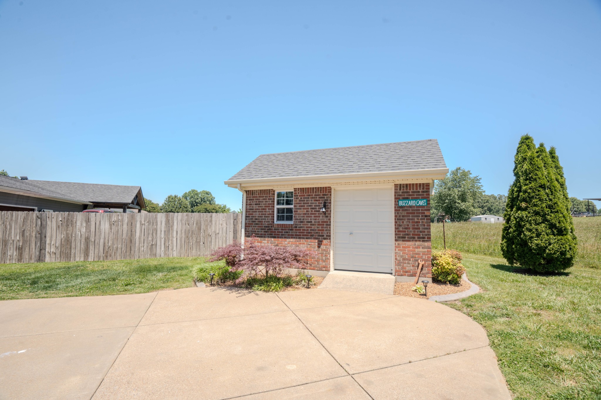 6 Hawthorne Drive Lawrenceburg TN 38464