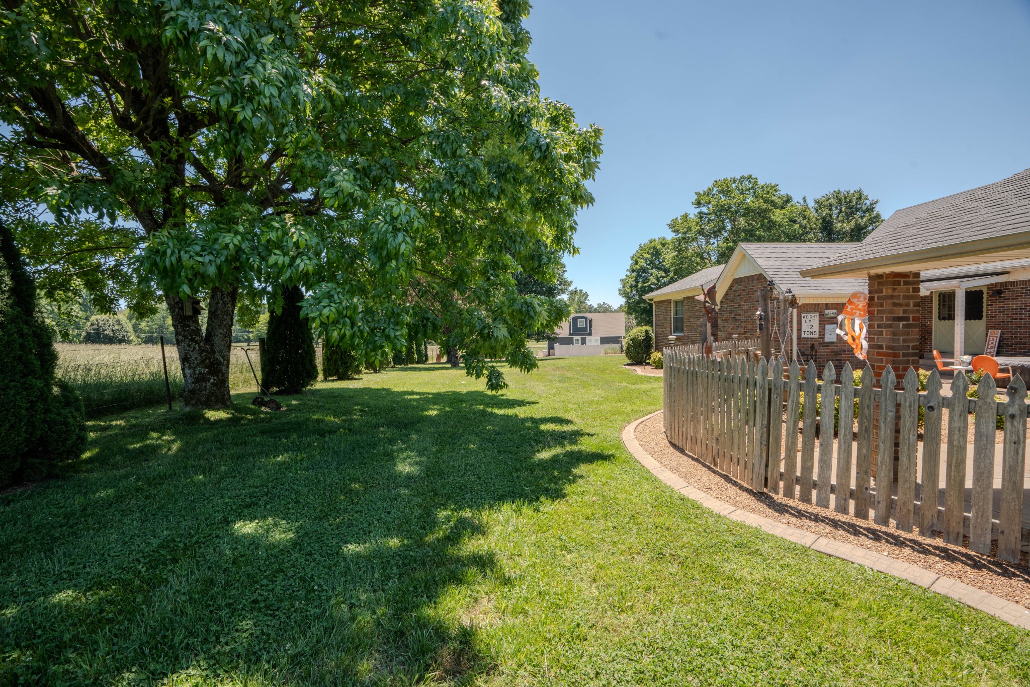 6 Hawthorne Drive Lawrenceburg TN 38464