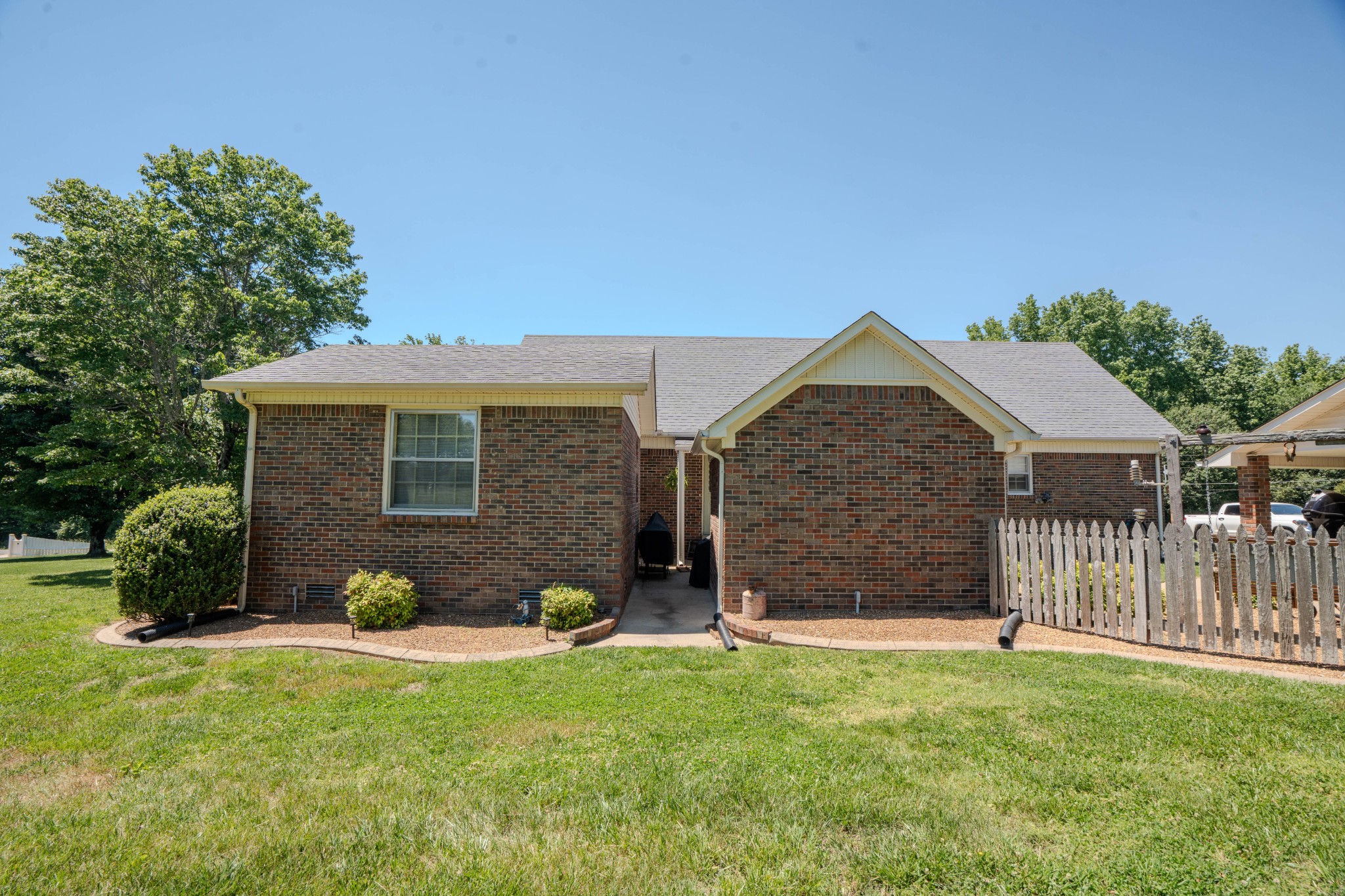 6 Hawthorne Drive Lawrenceburg TN 38464