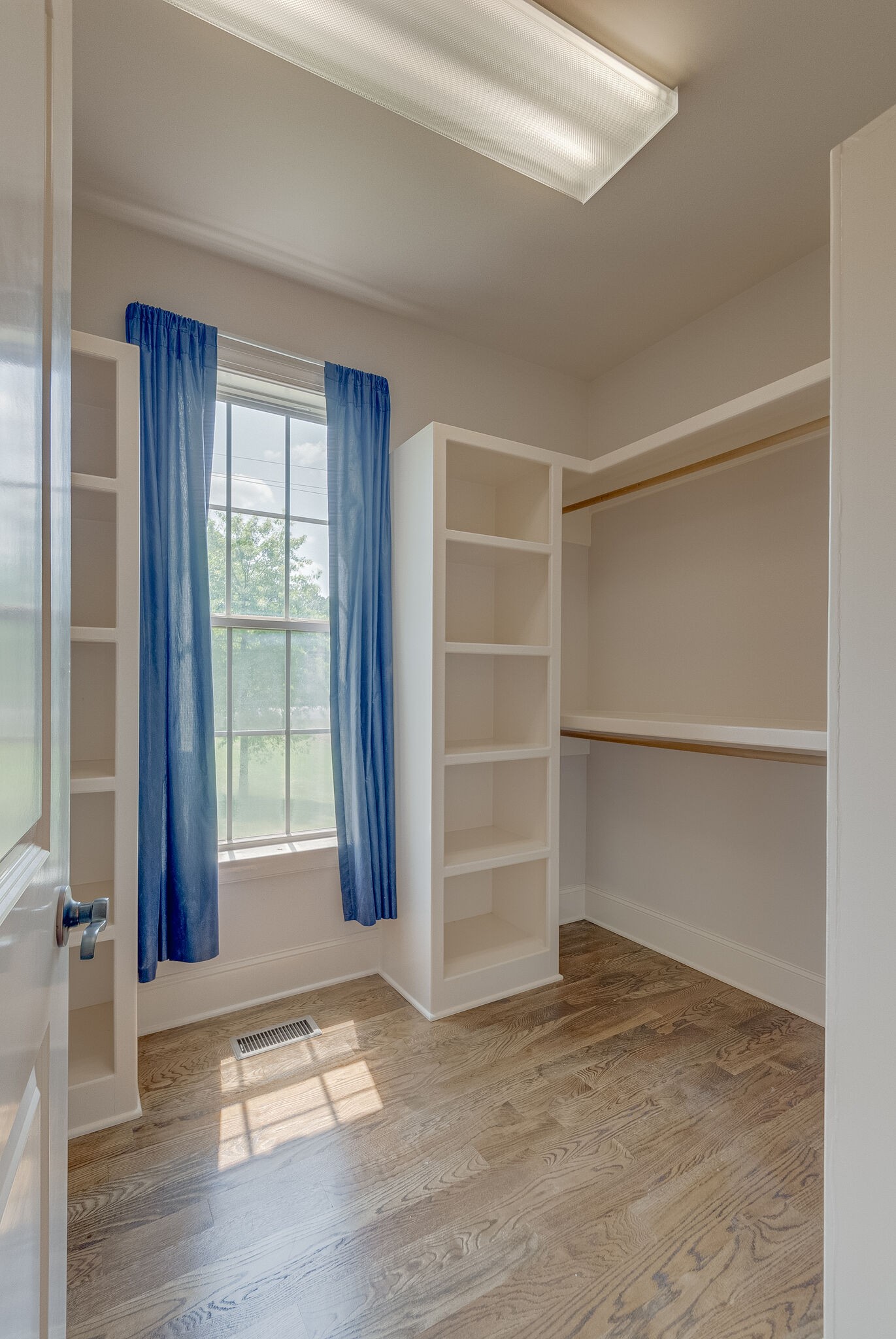 423 Carters Creek Pike Columbia TN 38401