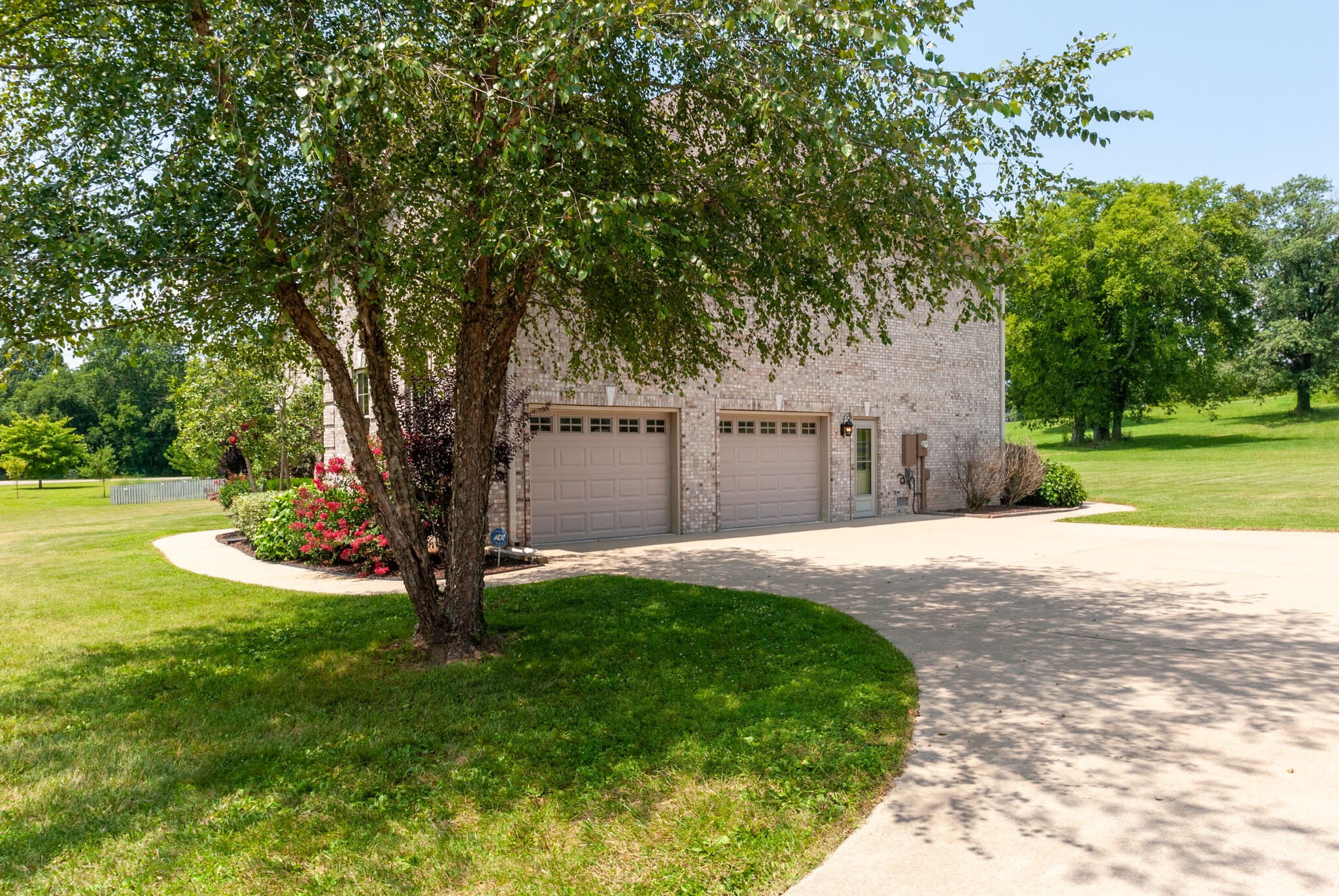 423 Carters Creek Pike Columbia TN 38401