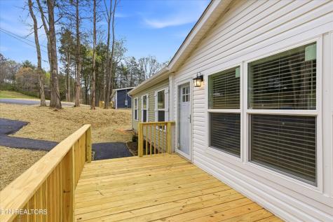 191 Pinecrest Drive Loudon TN 37774
