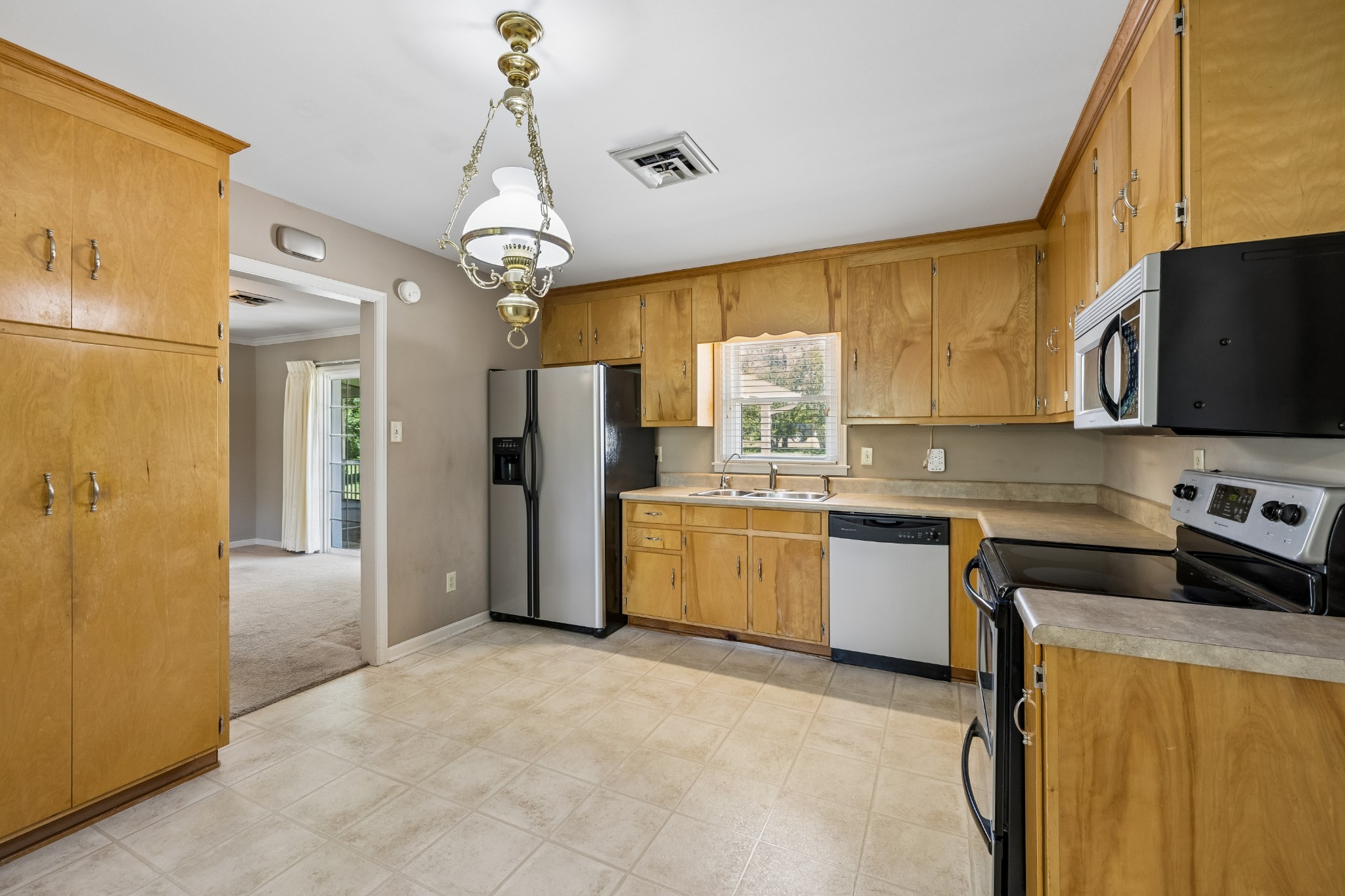 300 Woods Drive Columbia TN 38401