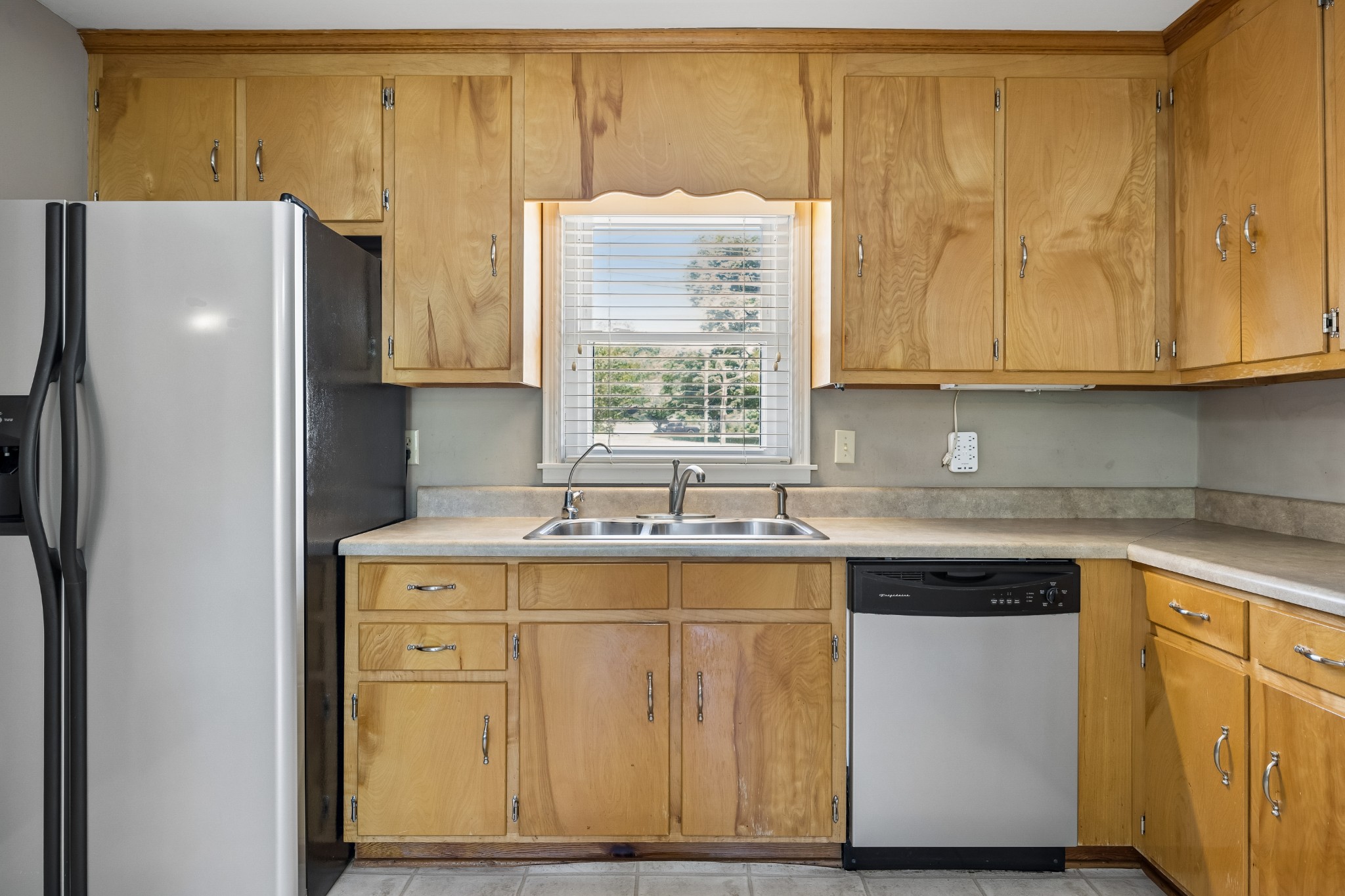 300 Woods Drive Columbia TN 38401