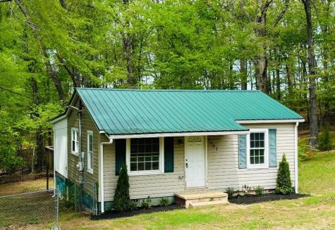 2067 Dunbar Road Woodlawn TN 37191