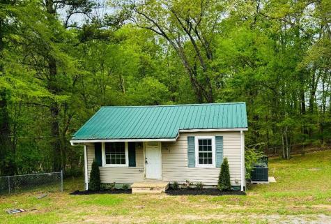 2067 Dunbar Road Woodlawn TN 37191