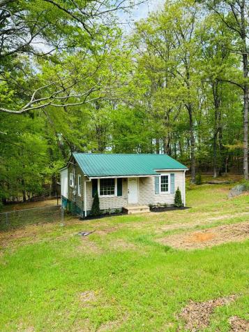 2067 Dunbar Road Woodlawn TN 37191