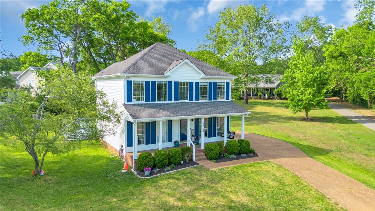 2704 Cash Court Thompsons Station TN 37179