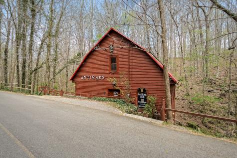 1195 Shipman Creek Road Wartrace TN 37183