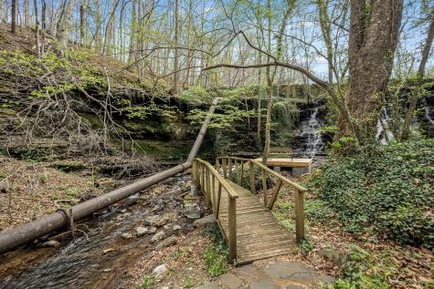1195 Shipman Creek Road Wartrace TN 37183