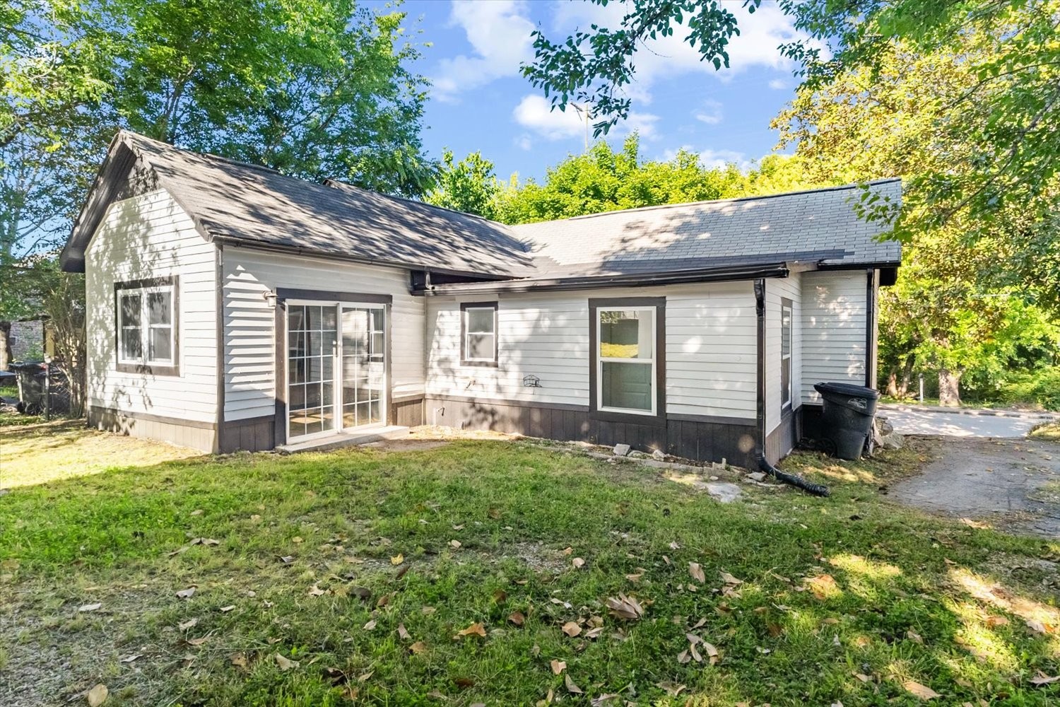 1117 S Glade Street Columbia TN 38401