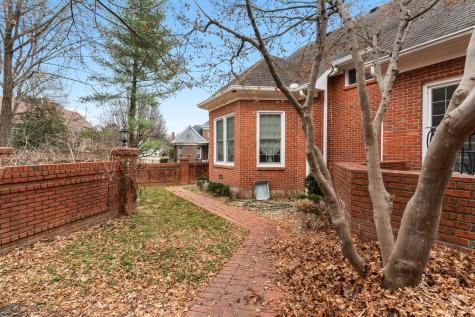 126 N Country Club Drive Hendersonville TN 37075