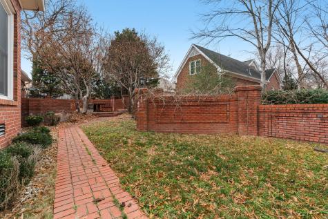 126 N Country Club Drive Hendersonville TN 37075