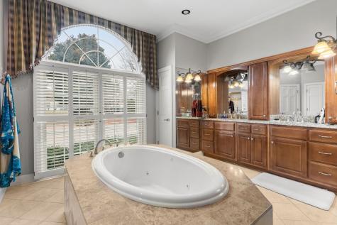 126 N Country Club Drive Hendersonville TN 37075