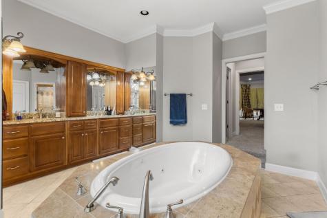 126 N Country Club Drive Hendersonville TN 37075