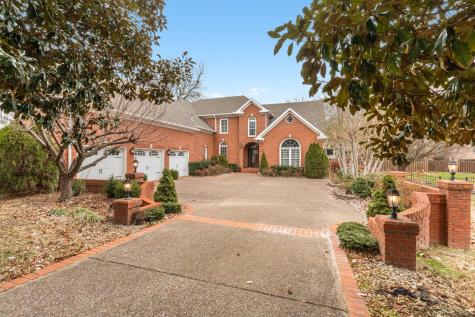 126 N Country Club Drive Hendersonville TN 37075
