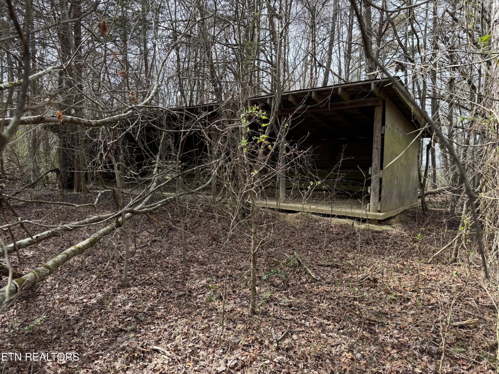 1261 Roanoke Road Jamestown TN 38556