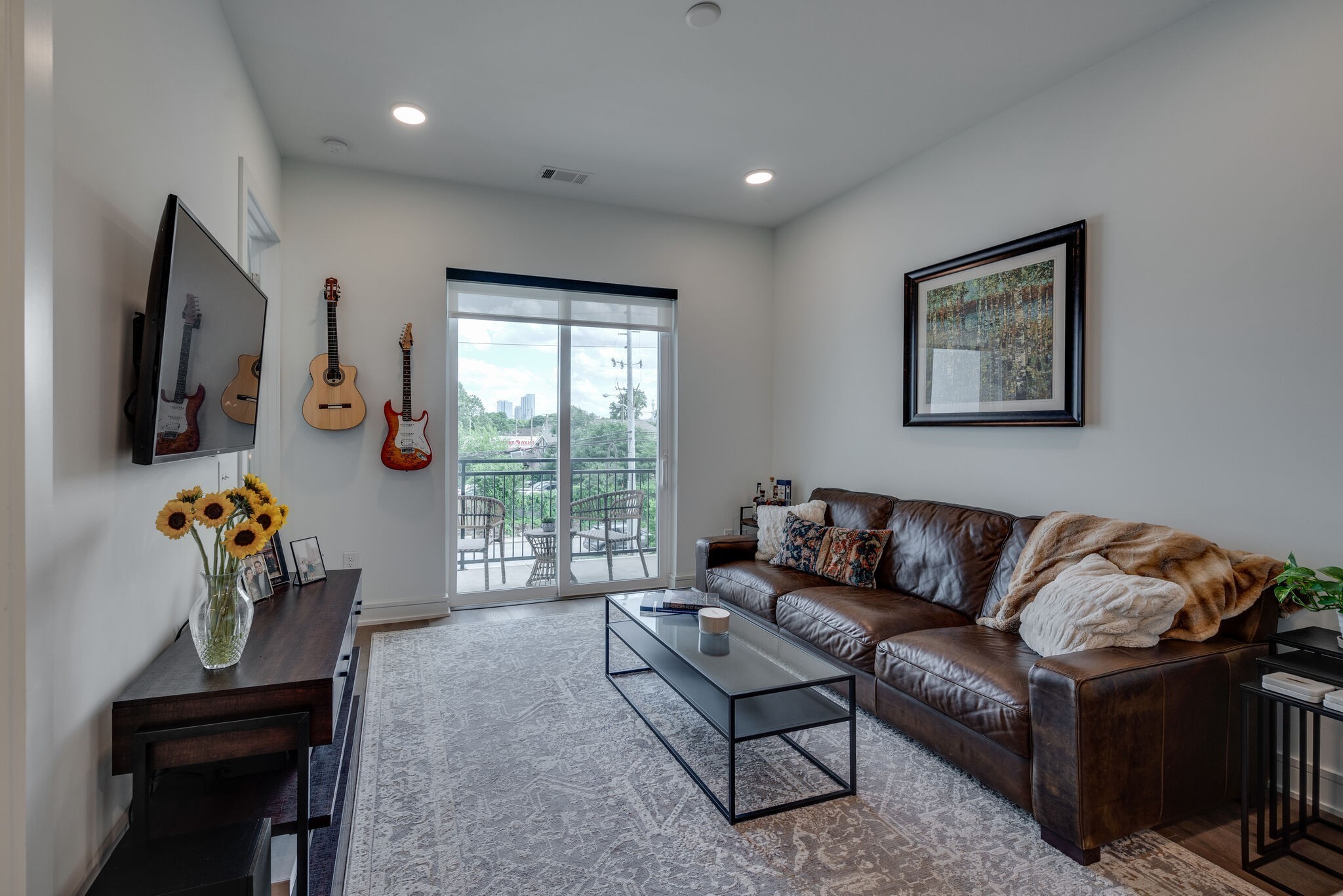 1125 10th Ave, N Nashville TN 37208