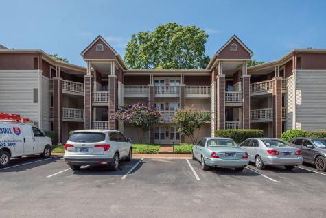 219 Hillsboro Place Nashville TN 37215