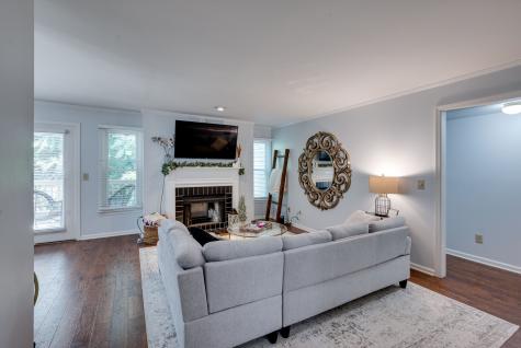 219 Hillsboro Place Nashville TN 37215