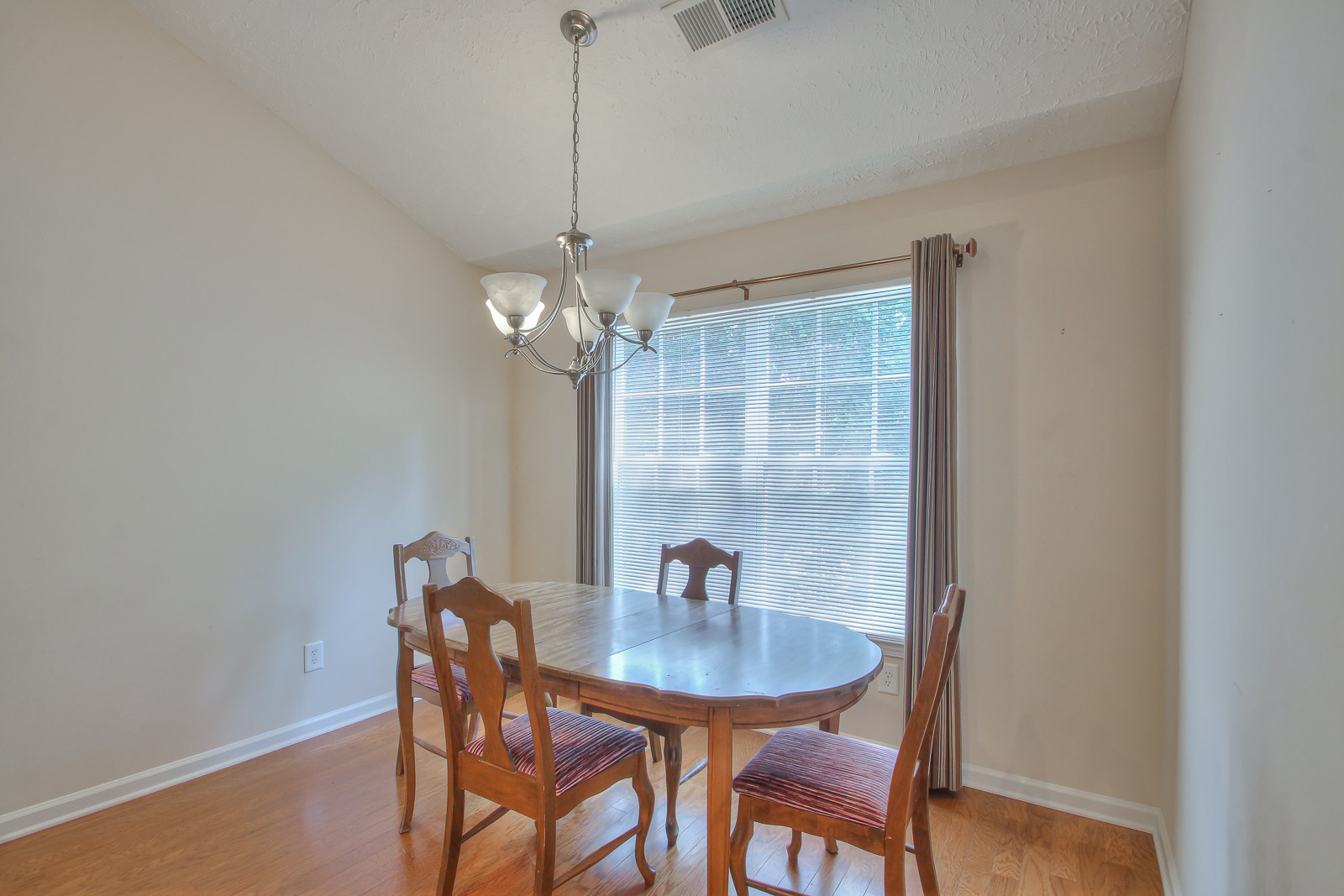 395 Devon Chase Hill Gallatin TN 37066