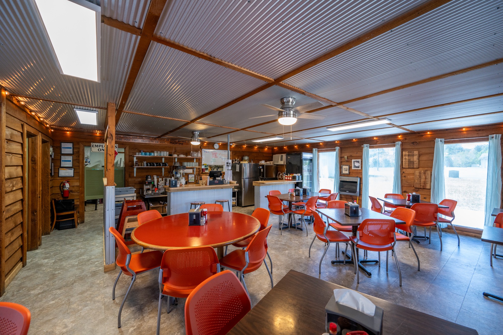 2598 Tn Ave, N Parsons TN 38363
