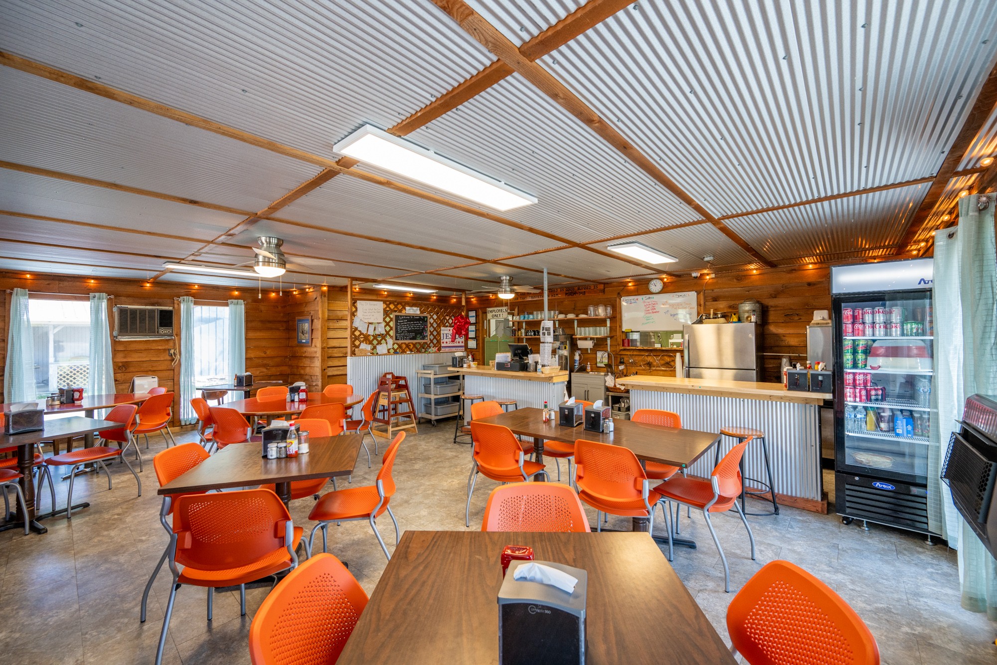 2598 Tn Ave, N Parsons TN 38363