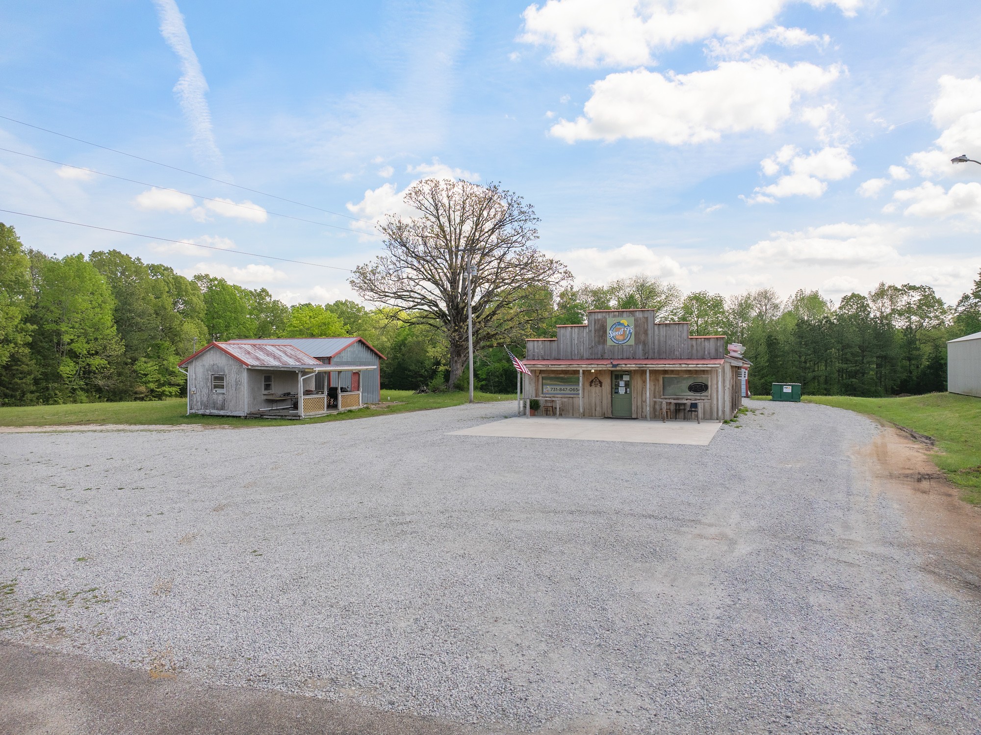 2598 Tn Ave, N Parsons TN 38363