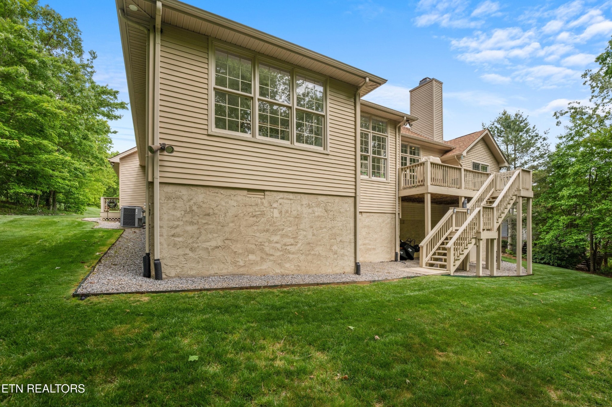 12 Dewsbury Terrace Crossville TN 38558