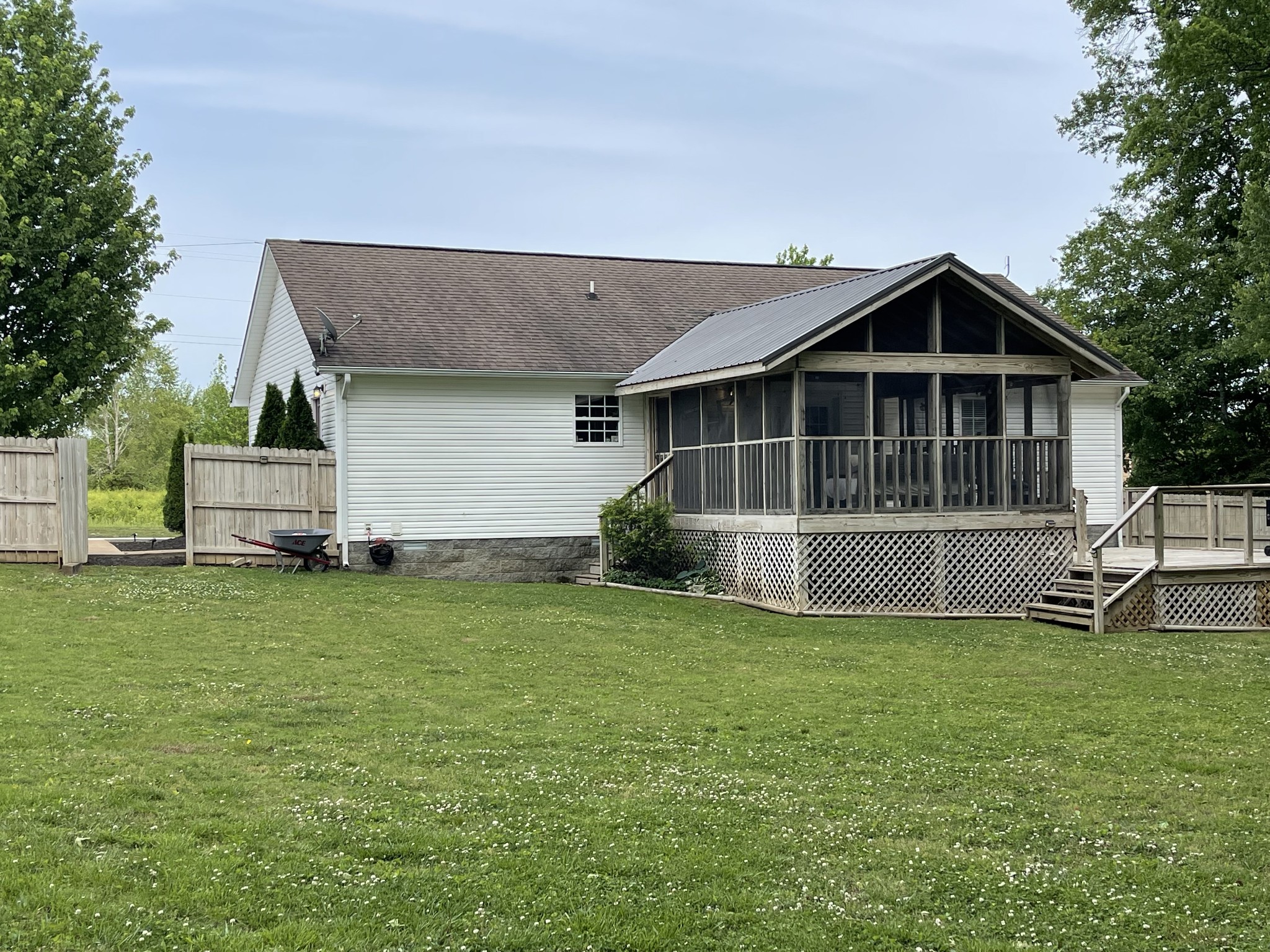 101 Michael Drive Leoma TN 38468