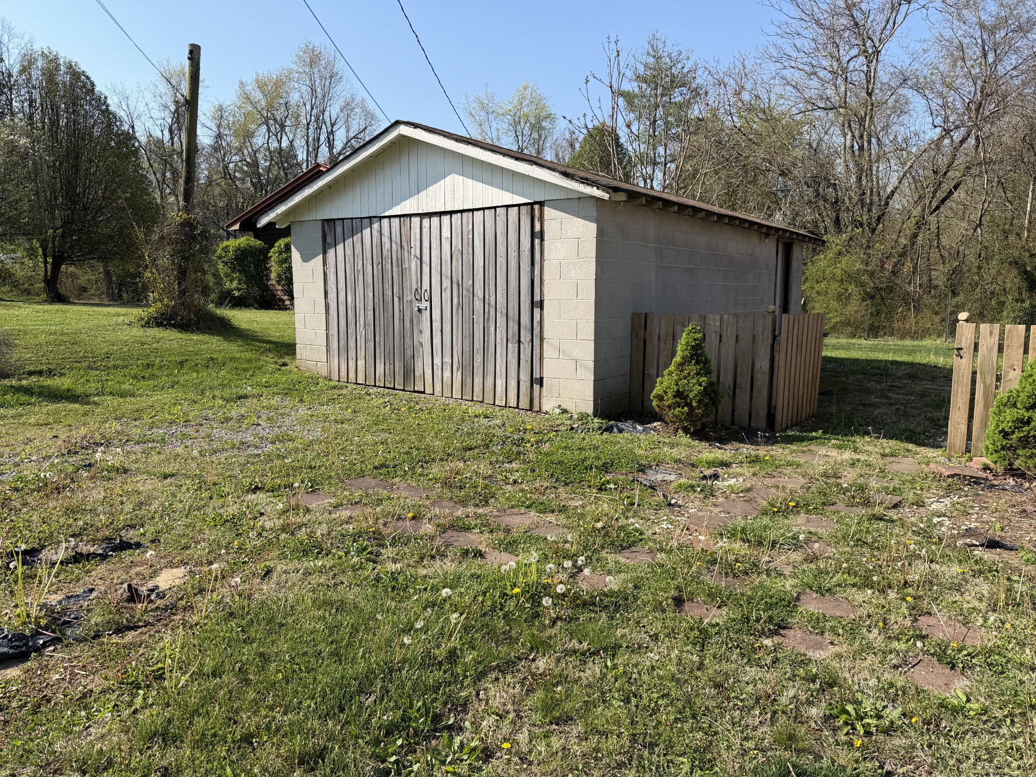 303 W Stewart Avenue Monterey TN 38574