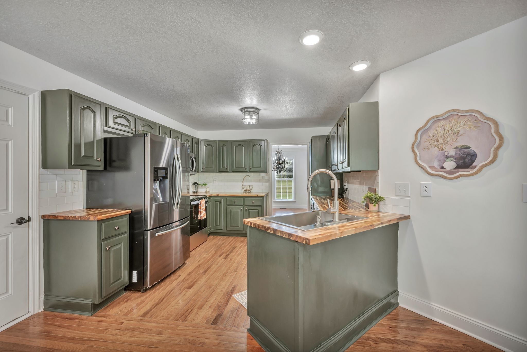 2044 Old Blacktop Road Mc Ewen TN 37101
