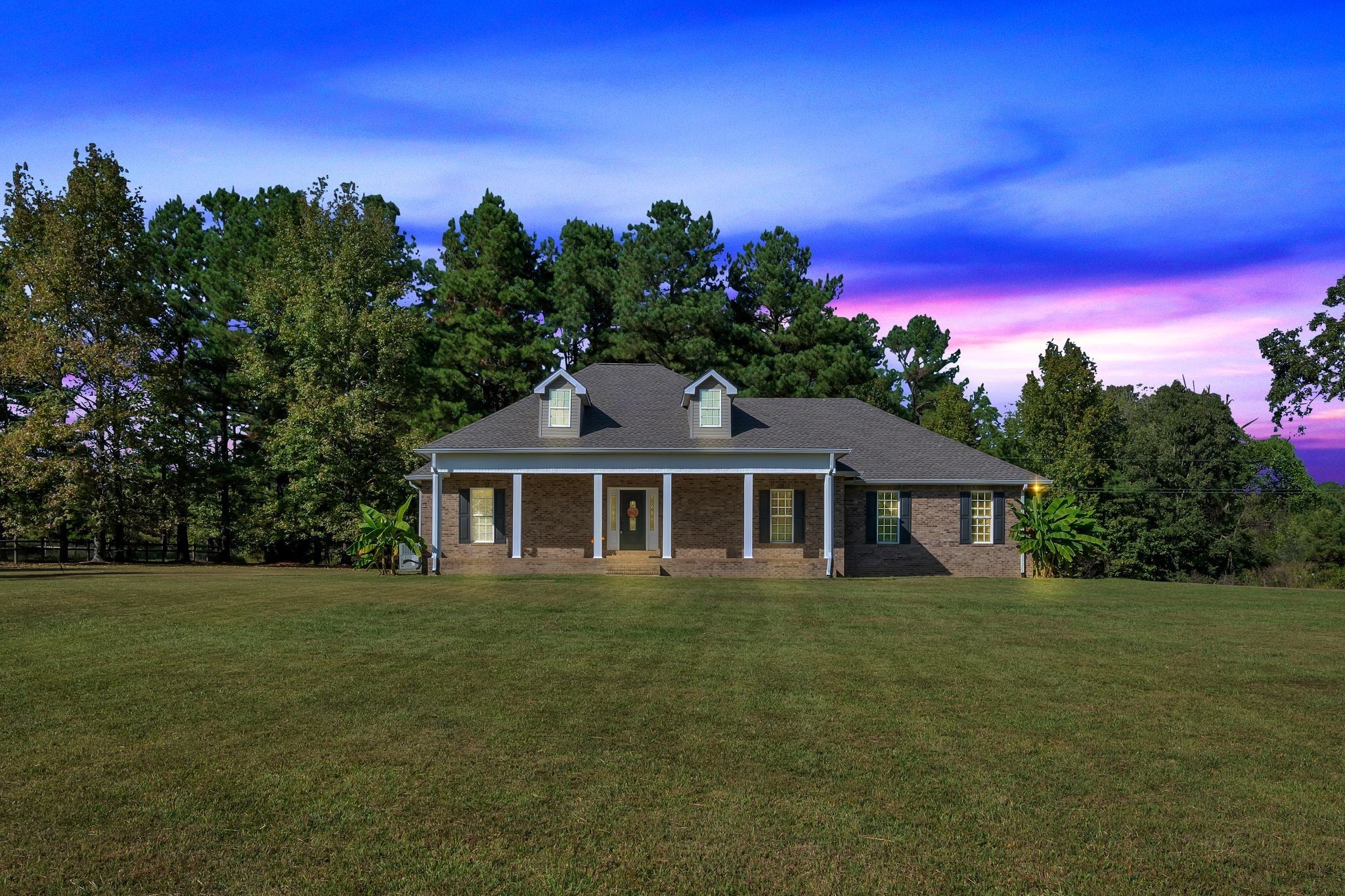2044 Old Blacktop Road Mc Ewen TN 37101