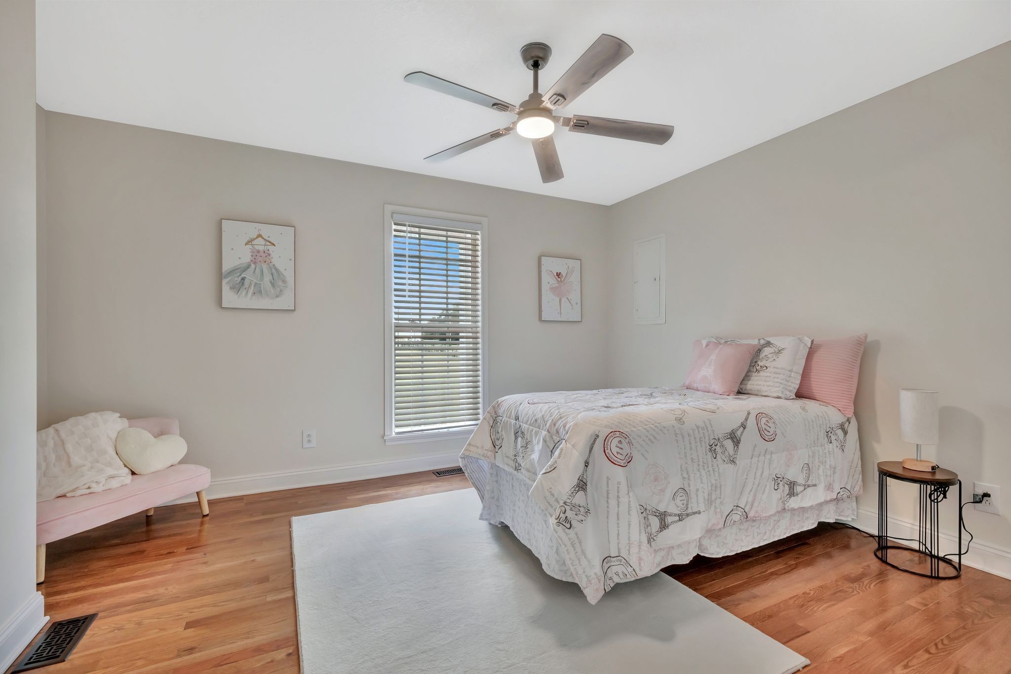 2044 Old Blacktop Road Mc Ewen TN 37101