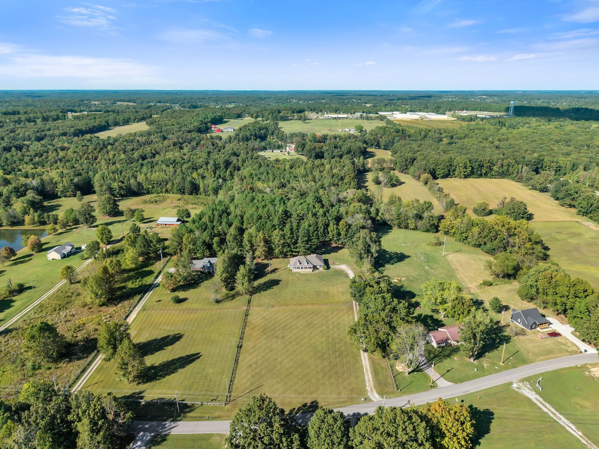 2044 Old Blacktop Road Mc Ewen TN 37101