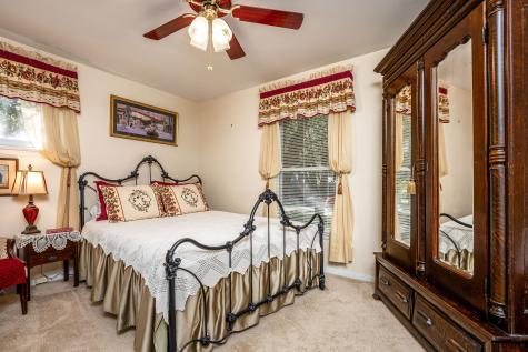 12111/2 Whitney Drive Columbia TN 38401