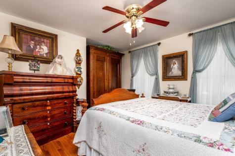 12111/2 Whitney Drive Columbia TN 38401