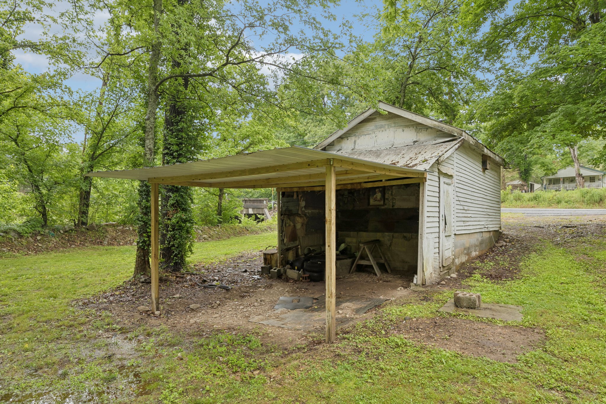 923 Highway 100, W Centerville TN 37033
