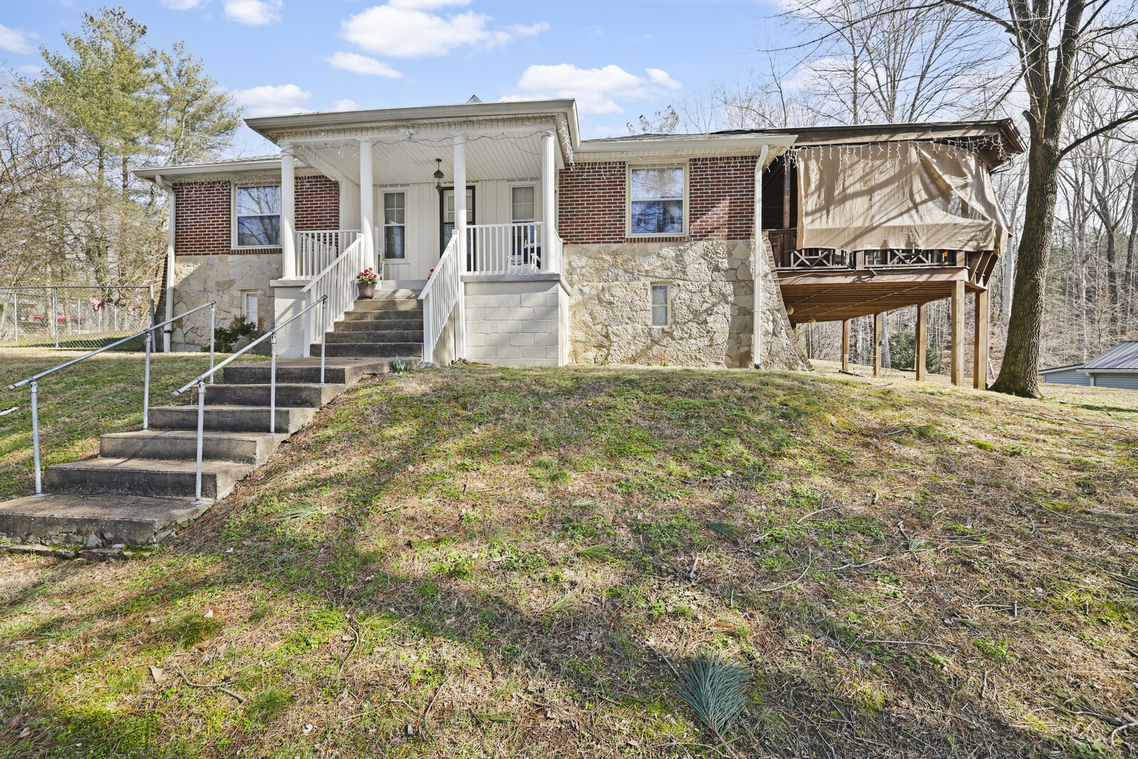 498 Highway 100 Centerville TN 37033
