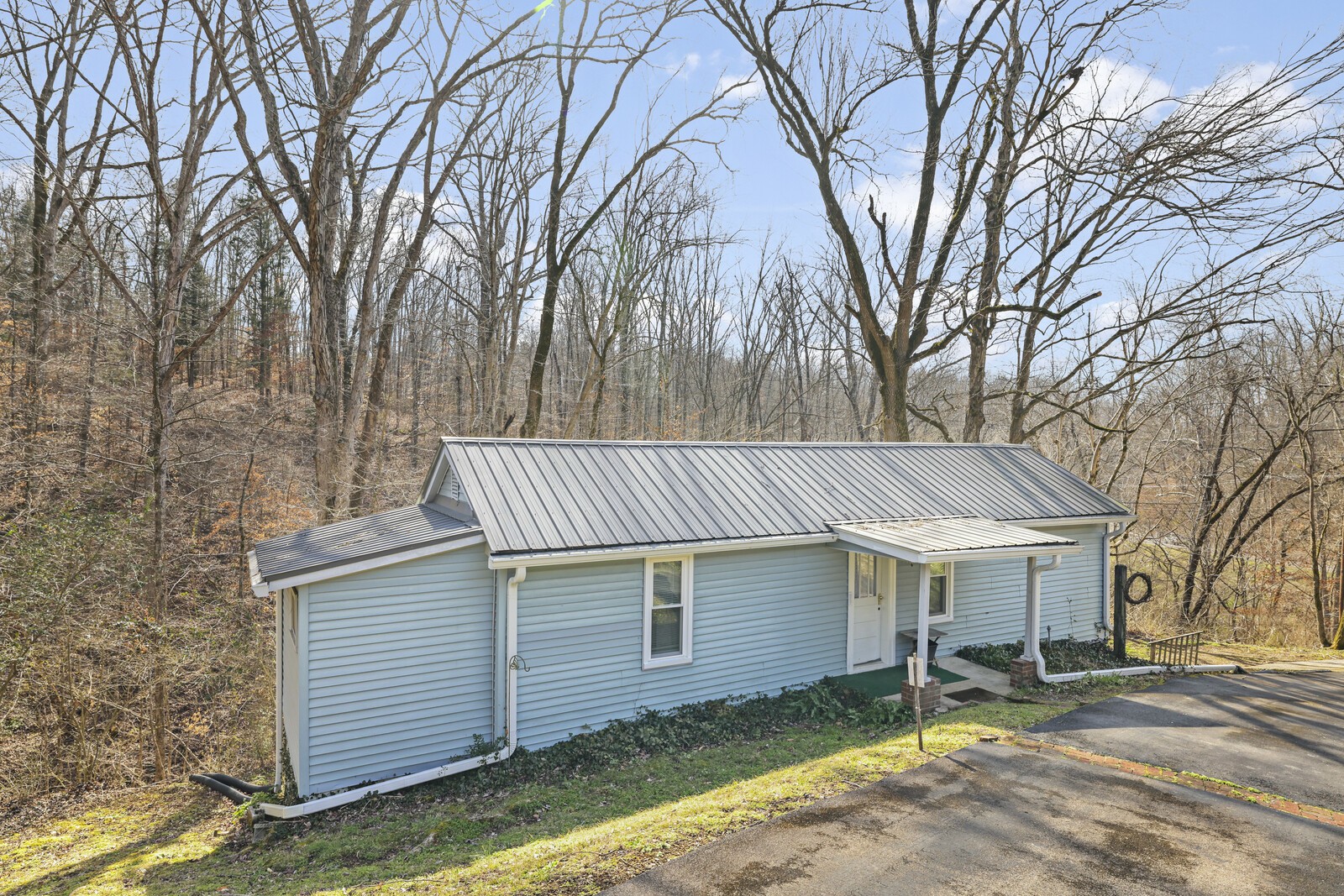498 Highway 100 Centerville TN 37033