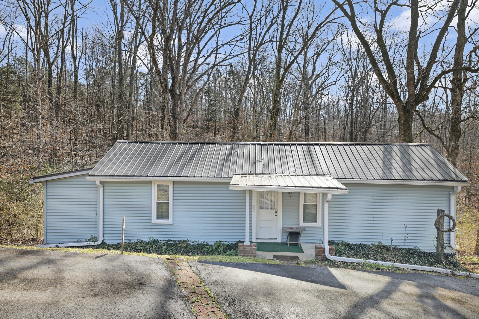 498 Highway 100 Centerville TN 37033